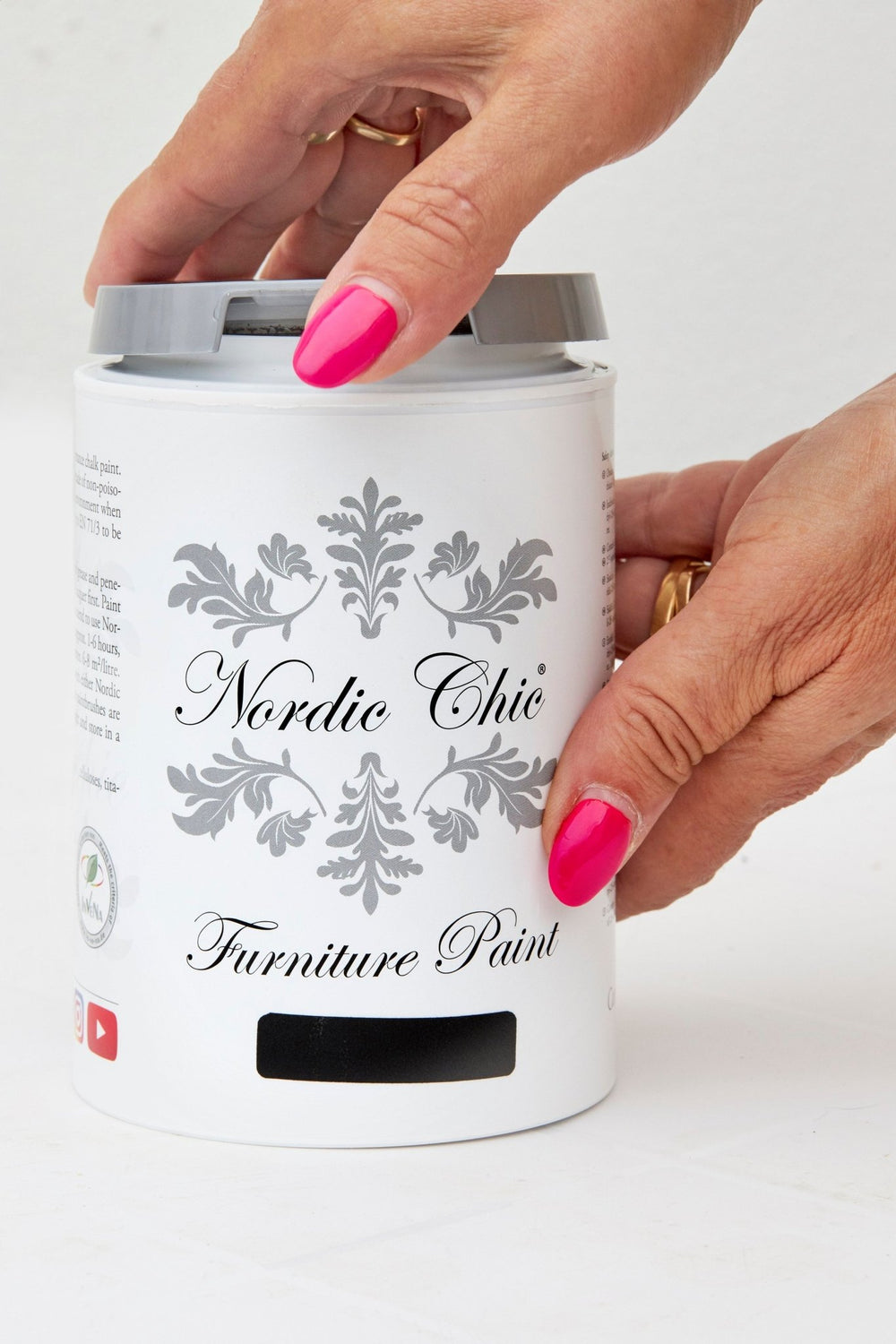 Nordic Chic EcoFriendly Chalk Paint for Sustainable Home Decor